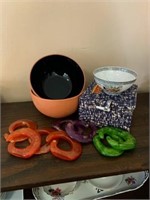 Napkin rings and Oriental bowl and misc