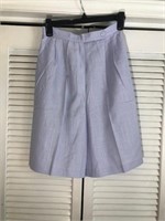 VINTAGE IMPRESSIONS SHORTS SIZE 10