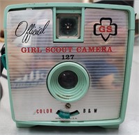 GIRL SCOUT OFFICIAL SCOUT CAMERA 127