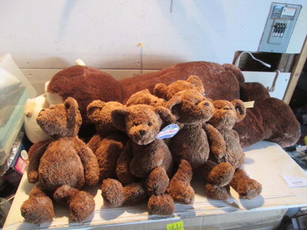 LARGE LOT OF BEARS STUFFED ANIMALS