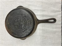 GRISWOLD LARGE LOGO ERIE SKILLET - 724 #5