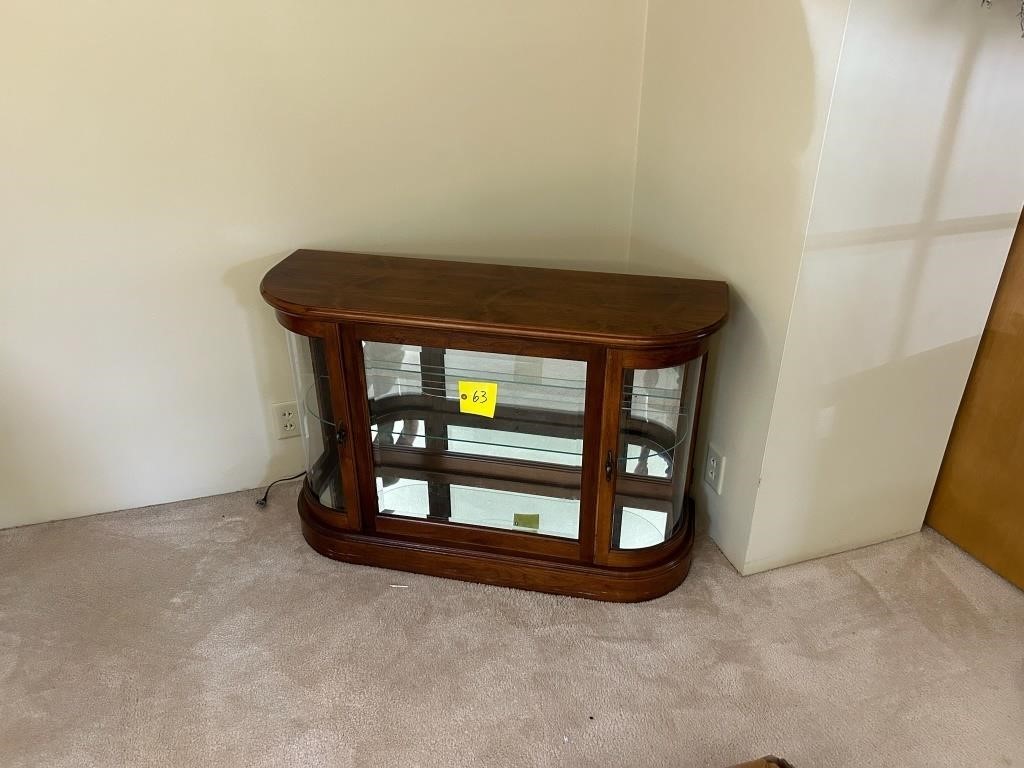 lighted display cabinet 29H x 43 W