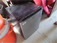 WHIRLPOOL MINI FRIDGE