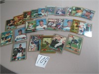 20+ COLLECTOR BASEBALL CARDS TOPPS