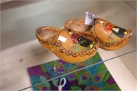 HOLLAND HAND PAINTED WOODEN CLOGS