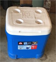 Igloo Rolling Ice Cube Cooler 60qt