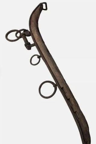 #4 Horse Collar Hame w Brass Rings Decor