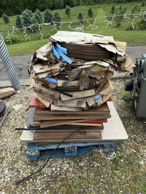 Large Pallet of Table Tops