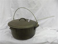 CAST IRON DUTCH OVEN WITH FRY BASKET