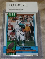 1990 TOPPS DAN MARINO FOOTBALL TRADING CARD