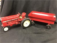 Ertl IH Toy Tractor & Wagon