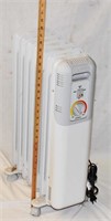 LAKEWOOD ELECTRIC OIL FILLED HEATER - WORKS