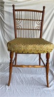 ANTIQUE WOODEN / CUSHIONED CHAIR