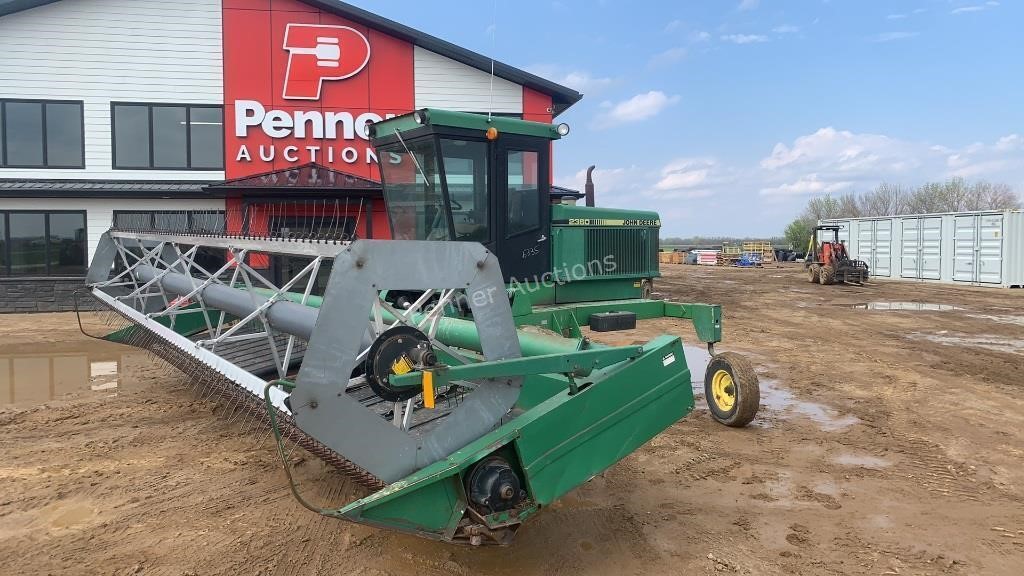 John Deere 2360 25-Ft Self Propelled Swather