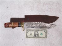 Ornately Detailed Buck Style Knife w/ Sheath -