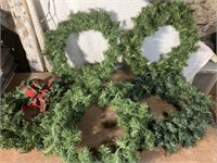 12 Christmas wreaths