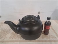 Davidson & Co cast kettle