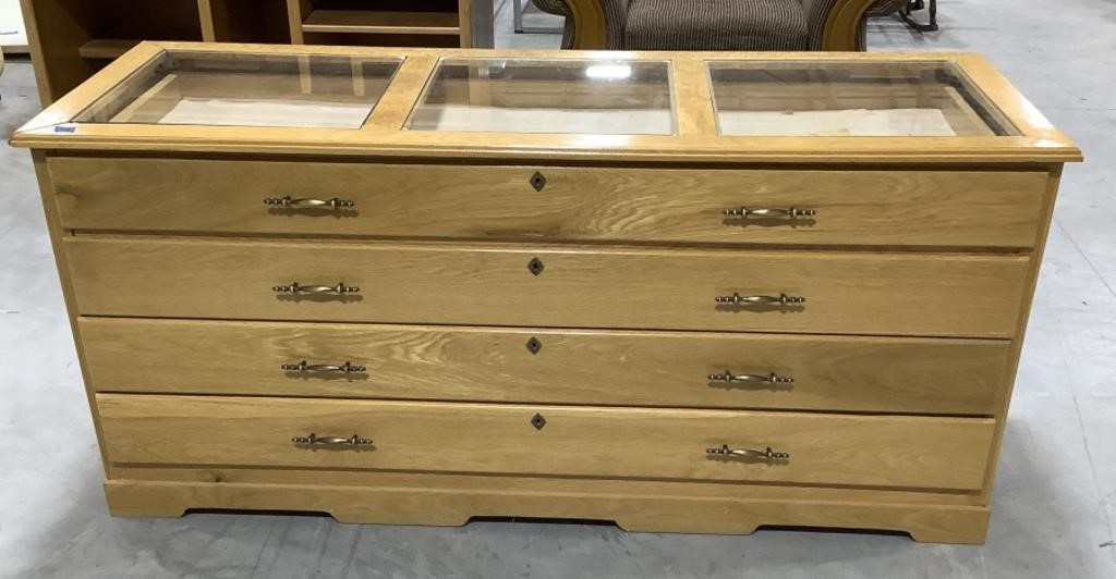 Wood 4-drawer display case-no keys
65 x 23 x