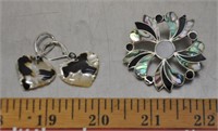 Costume jewellery brooch & earrings
