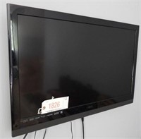 Vizio 32” flat screen TV with wall mount