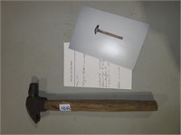 farriers driving hammer