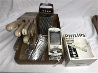 Knives/Shredder & other kitchen items