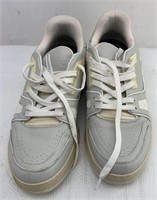 Authentic Louis Vuitton Shoes size 7.5/8 app -used