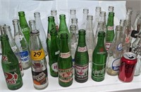 Plusieurs bouteilles anciennes