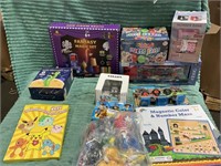 1 LOT ASSORTED TOYS INCLUDING MAGIC SET, SONIC