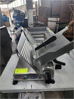 BRAND NEW GLOBE SLICER G12