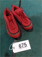 Nike Shoes - Size 6