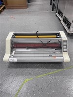 Ultima 65 Roll Laminator