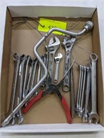 Assortment of Hand Wrenches & Gear Wrenches