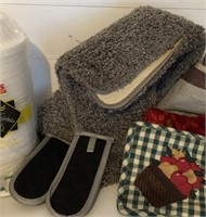 Gray Bath Mat Dish Towels, Pot Holders, Disposable