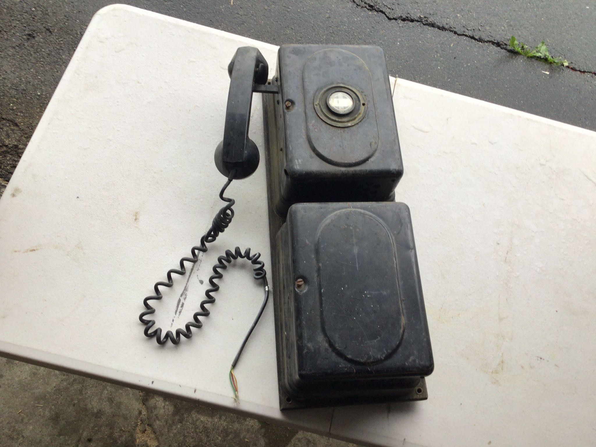 ANTIQUE WALL PHONE