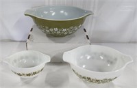 3 Pieces of Vintage Pyrex Mixing Bowls