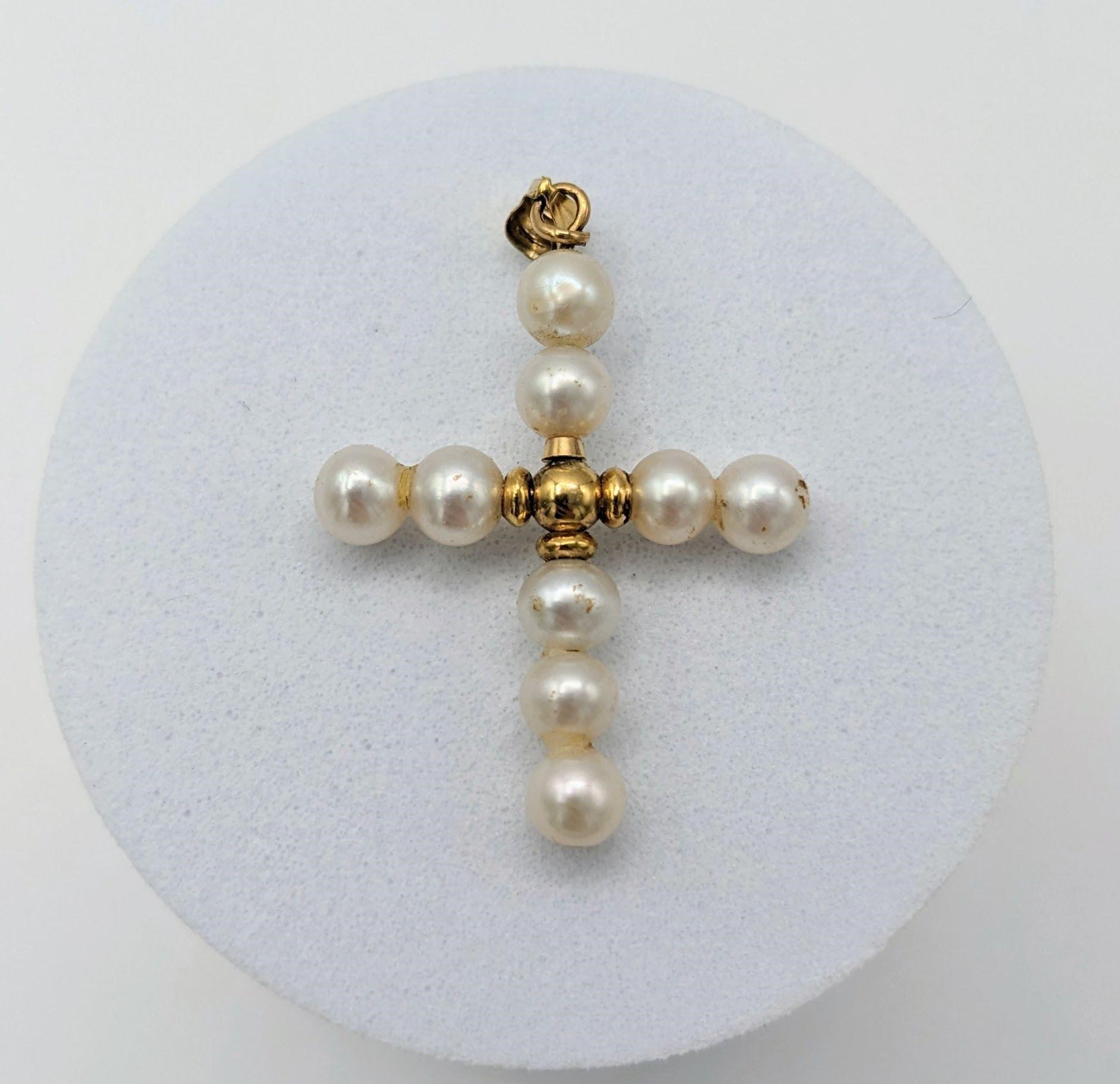 750 18K Gold Pearl Cross Pendant & 18K Center