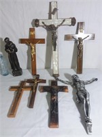 6 crucifix, 1 figurine Christ, statuette de moine
