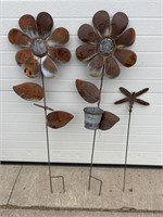 Metal garden decor stakes - flowers