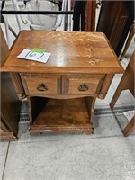 Salem Square 1 Drawer Night Stand 20"x14"x26"