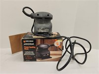 B&D 1/4 Sheet Palm Sander - Works!