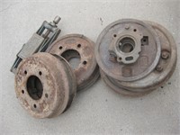 Hydraulic Jack & Rusty Auto Parts See Info