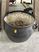 Vintage cast iron pot