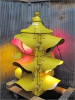 4 WAY 1940'S  4 SIDED LIGHT, WORKING, FROM ATL.
