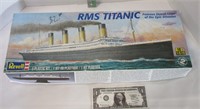 REVELL - RMS Titanic Plastic Kit - 1:570 Scale