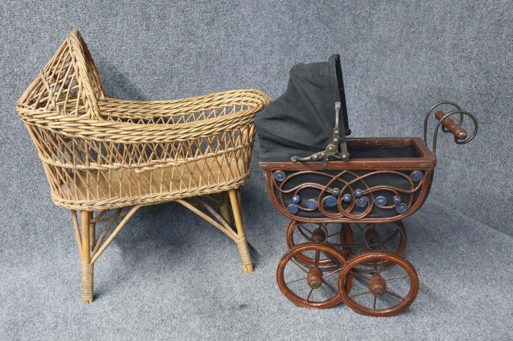 Vintage Wicker Baby Bassinet