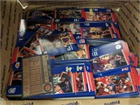BOX OFASSORTED SPORTS CARDS