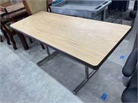 Fold down table 5ft w