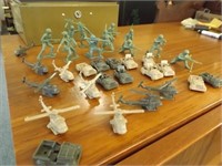30+ Plastic Military Toys - Jeeps, Soldiers, etc..