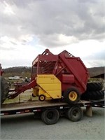 851 New Holland round baler